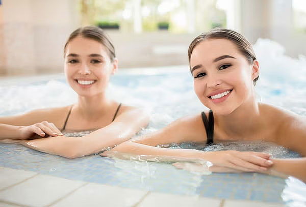 Spa para 2 Amigas con Jacuzzi + Exfoliación