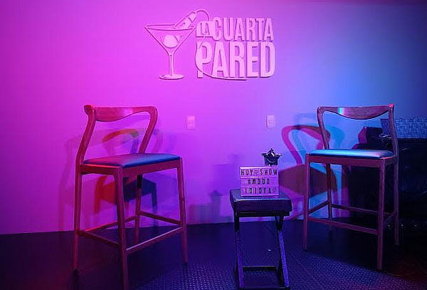 Plan para 2 o 4 Amigos con Cena + Stand Up Comedy