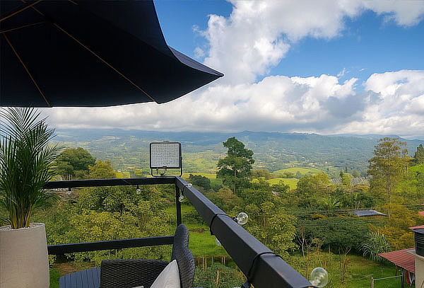 Escapada Romántica en Glamping Utopie con Jacuzzi