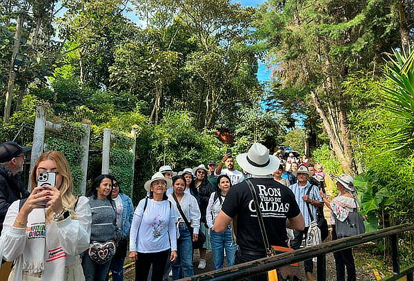 Medellin Tour Silletero: Almuerzo + Bebida + Guía 
