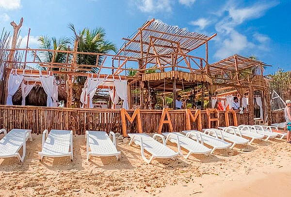 Pasadía en Playa Tranquila VIP + Actividad Plancton Luminoso