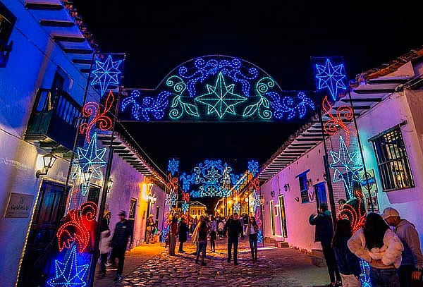 Tour de Alumbrados Boyacenses Chiquinquirá Ráquira y mas 