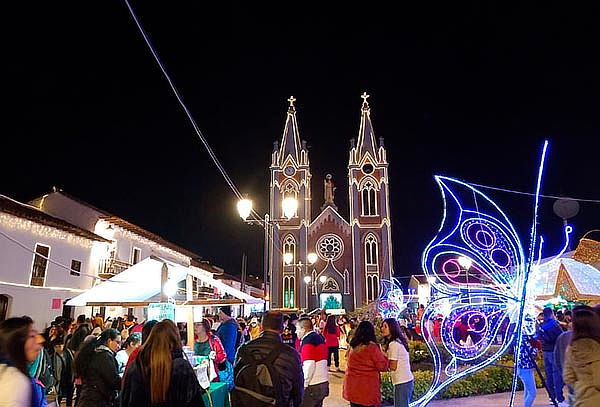 Tour de Alumbrados Navideños por Boyacá