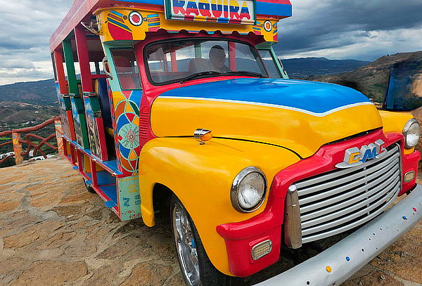 Pasadía en Villa de Leyva + Mano del Artesano + Casa Loca