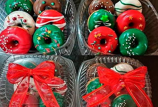 Caja Pequeña de Mini Donas + Moño + Tarjeta Personalizada