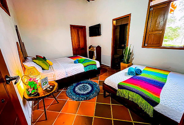 Plan para 2 + Desayuno en la Mesa de los Santos – Santander