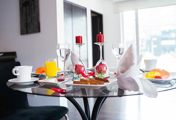 Noche Romántica para 2 en Hotel Richmond Suites