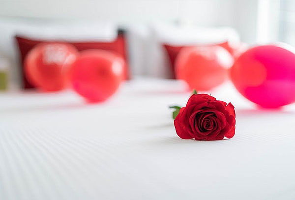 Noche Romántica para 2 en Hotel Richmond Suites