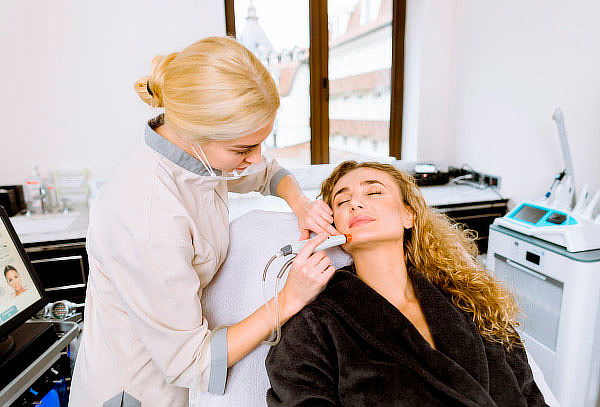 Curso Profesional Online de Cosmetología por 29 Módulos 