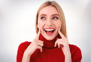 2 Sesiones de Blanqueamiento + Profilaxis en Cofradía