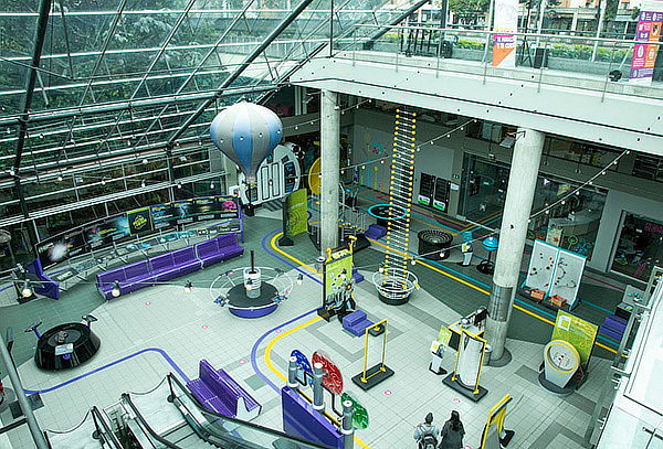 MALOKA: Recorrido + Laboratorio + Proyección