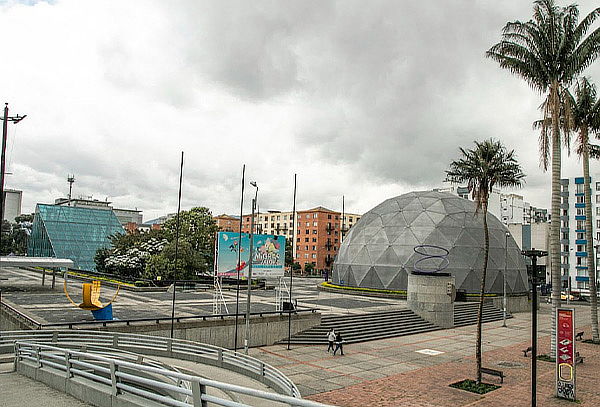 MALOKA: Recorrido + Laboratorio + Proyección