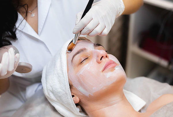 Limpieza Facial + Microdermoabrasión + Peeling Cosmético 