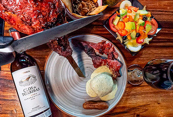 Experiencia Rodizio: Acompañamientos y Bebida Incluidos 