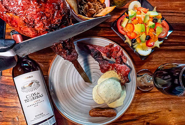 Rodizio para Dos: Acompañamientos Incluidos y Vino