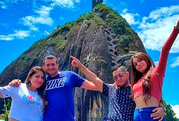Pasadía Guatapé desde Medellín: Transporte + Almuerzo y Más 
