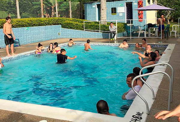 Zona de Camping con Desayuno Almuerzo y Cena en Silvania