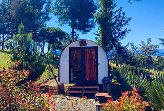 Noche de Glamping para 2 + Desayuno + Cabalgata o Masaje 