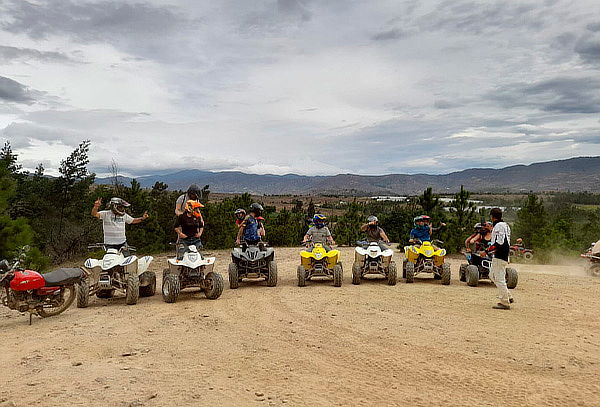 Para 2 Cuatrimoto por Desierto en Villa de Leyva
