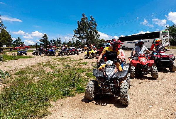 Para 2 Cuatrimoto por Desierto en Villa de Leyva