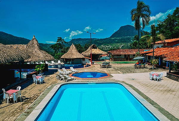 Amagá para 2: Día de Sol + Habitación + Almuerzo 