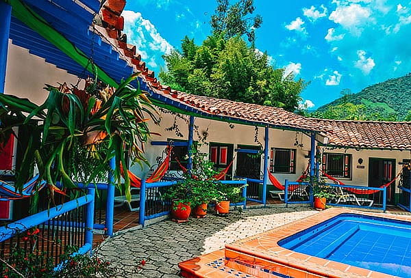 Amagá para 2: Día de Sol + Habitación + Almuerzo 