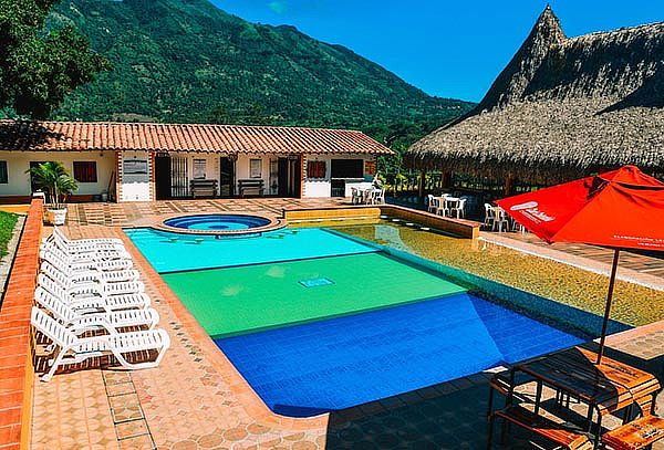 Amagá para 2: Día de Sol + Habitación + Almuerzo 