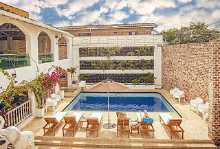 Santa Fé de Antioquia: Alojamiento + Desayuno para 2