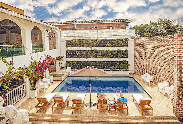 Santa Fé de Antioquia: Alojamiento + Desayuno para 2