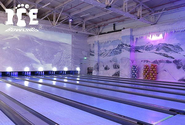 Línea de Bolos con Opción de Combo Hamburguesa - Ice Bowling