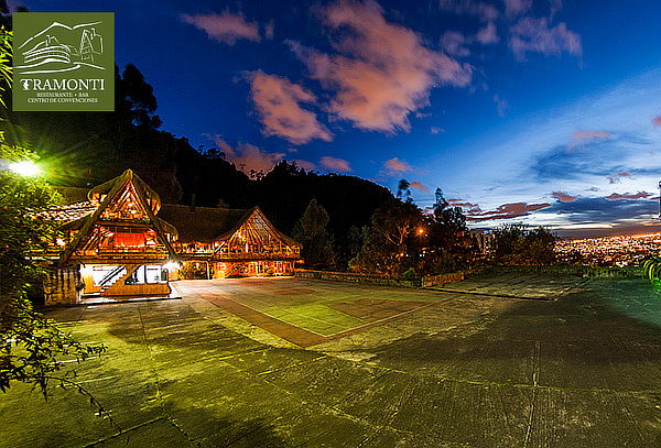 TRAMONTI: Cena para 2 o 4 Personas