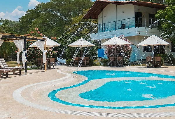 Día de Sol para 2 + Almuerzo en Hotel La Ardilla de Santa Fe