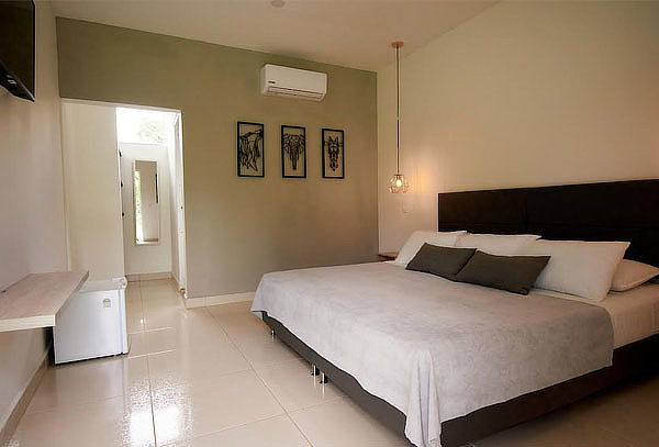 Hospedaje de Lujo y Desayuno para Dos en Santa Fé