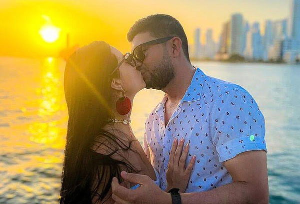 Recorrido por la Bahía en Bote con Barra Libre en Cartagena