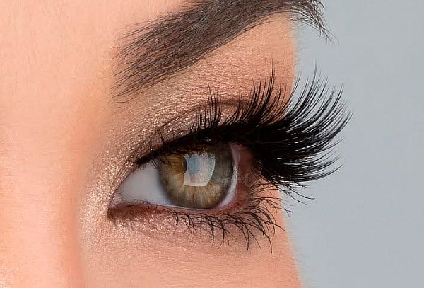 Pestañas Pelo a Pelo de Seda o Efecto Pestañina 