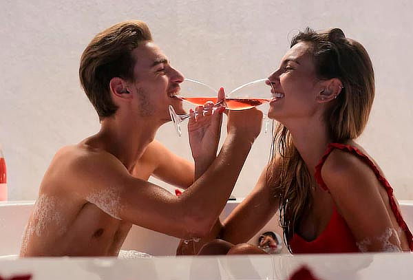 Spa Relajante en Pareja + Turco + Copa de Vino