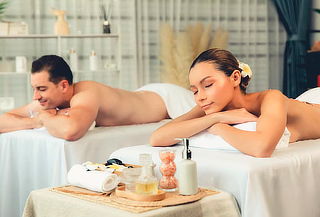 Ritual de Amor: Spa para Dos: Masaje, Exfoliación y más