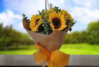 Bouquet 4 Girasoles + Follaje + Envío