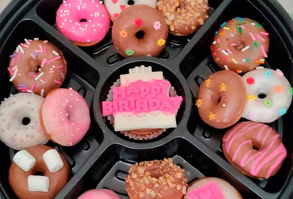 Bandeja de Mini Donas por 17 Unidades Toppings a Elección