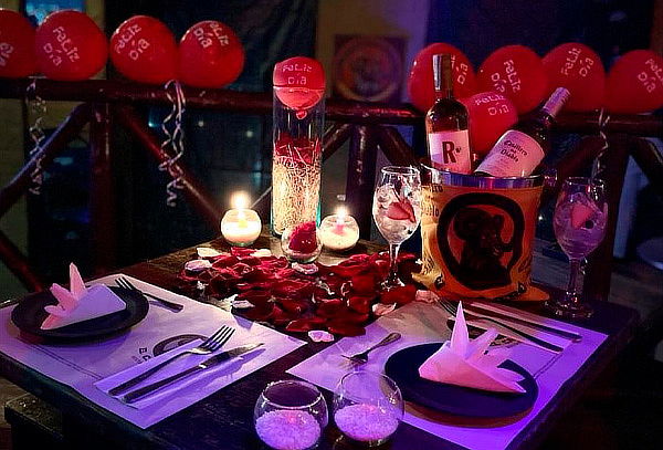 Escapada Romántica: Cena para 2 en El Carnero Restaurante