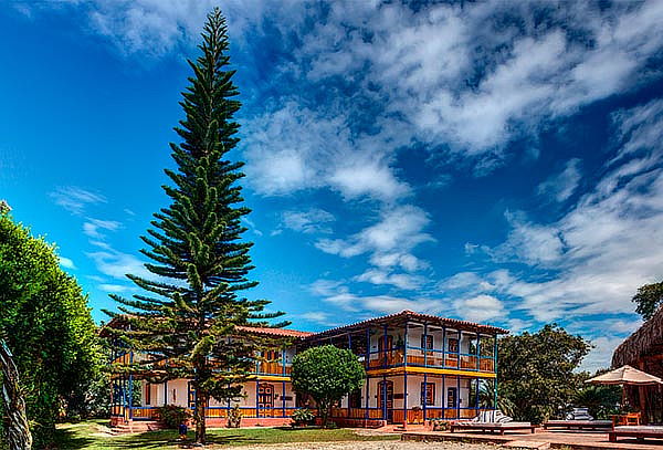 1 Noche Habitación Superior con Desayuno Escapada Cafetera