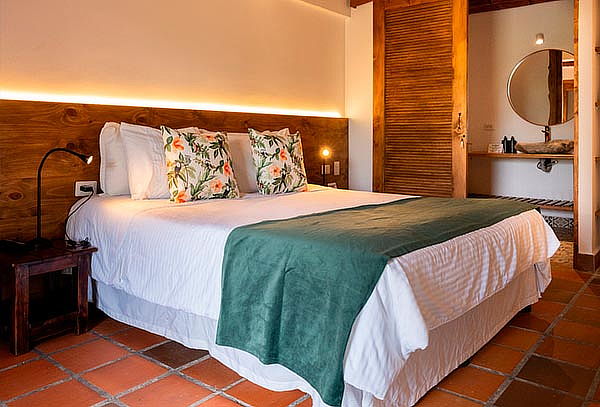 1 Noche Habitación Superior con Desayuno Escapada Cafetera