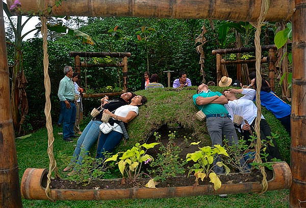 1 Noche Habitación Superior con Desayuno Escapada Cafetera
