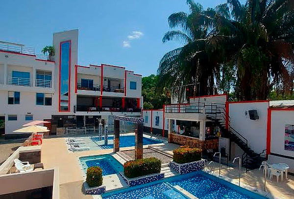 Escapada de San Valentín para 2 en Hotel Bora Bora en Melgar