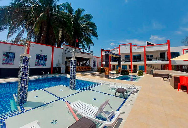 Escapada de San Valentín para 2 en Hotel Bora Bora en Melgar