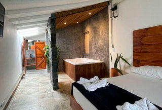 Copacabana en Pareja: Alojamiento + Desayuno + Piscina