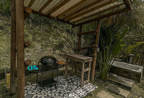 Copacabana en Pareja: Alojamiento + Desayuno + Piscina