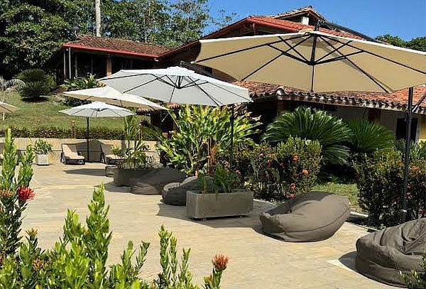 La Pintada - Ant: Hospedaje para 2 + Desayuno + Piscina