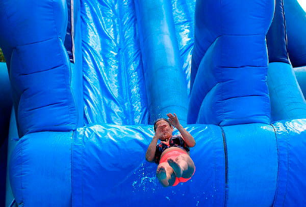 Entrada a Inflaparque Acuático Ikarus 16 Atracciones 