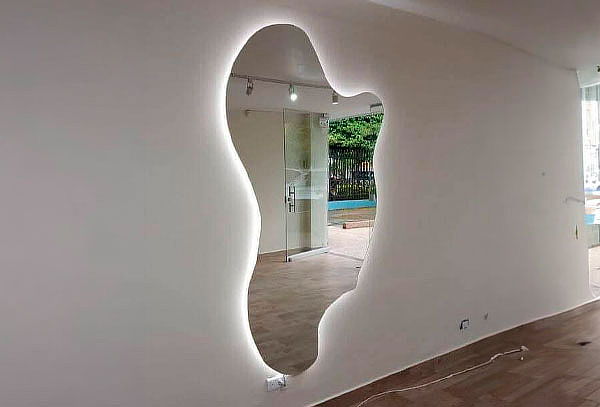 Espejo Flotante Tipo Radian, Irregular Tamaño a Elección.